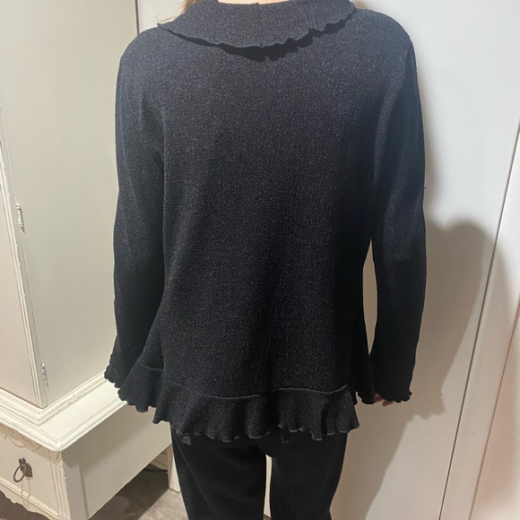 Two Piece Set - Picture 3 of 7